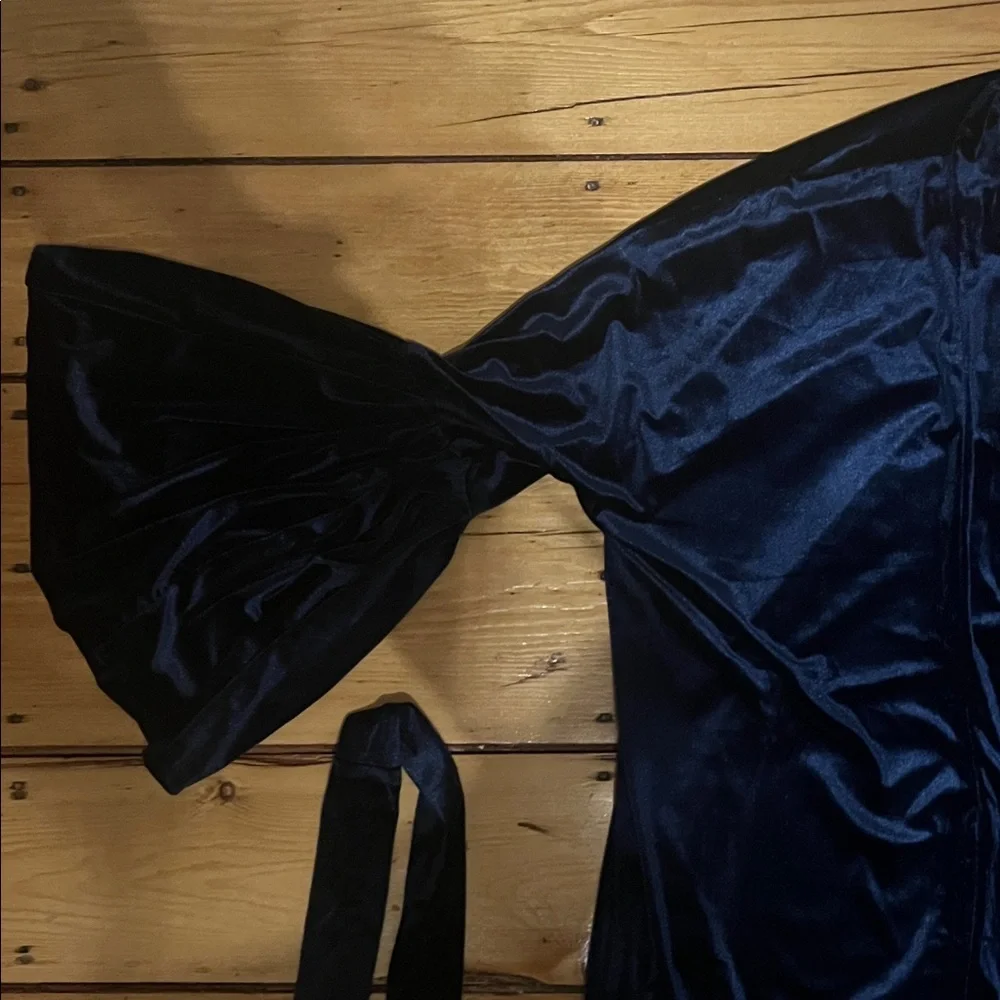 Navy Blue Velvet Robe or Costume - Picture 3 of 5